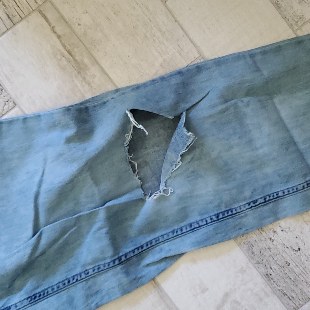 Aerie Size XS Distressed Medium Wash Jean Pants 100% Cotton - Picture 8 of 11
